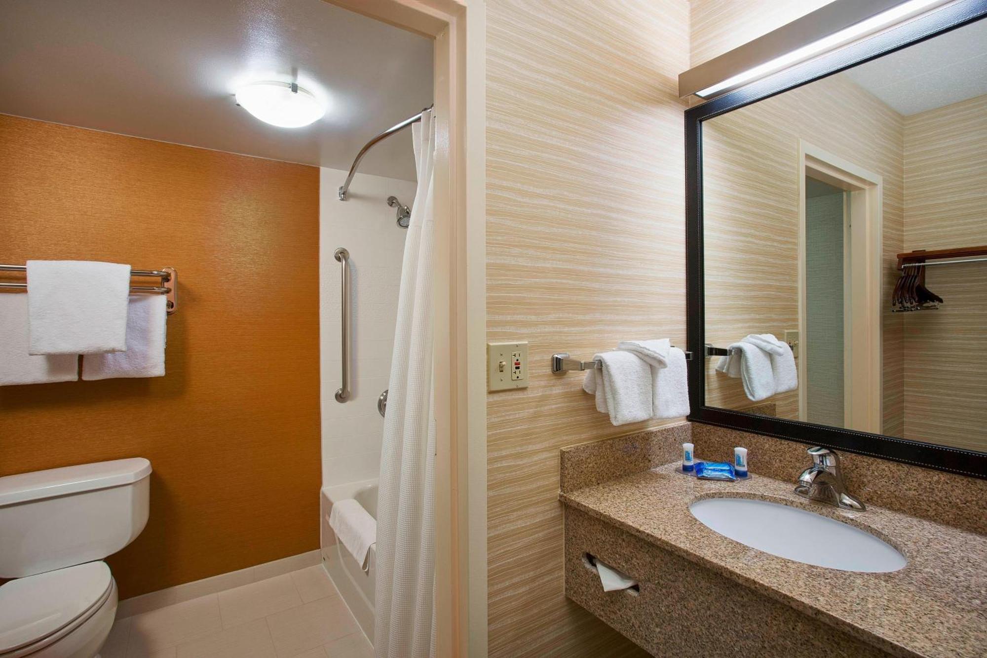 Fairfield Inn & Suites Chicago Midway Airport Bedford Park Eksteriør billede